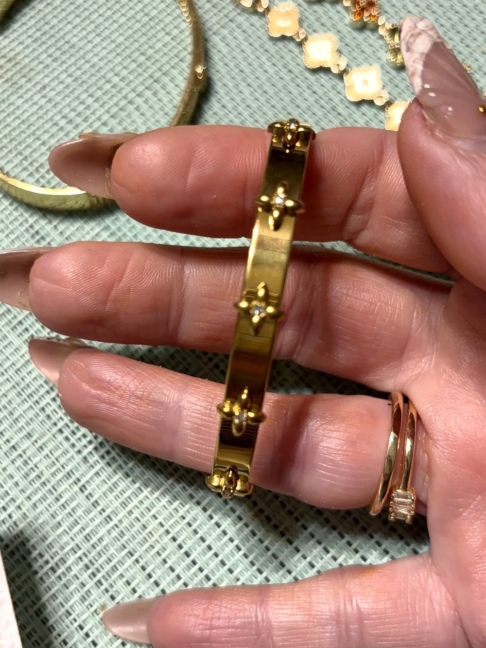 Gold Floral Accent Bangle Bracelet - Women Jewelry